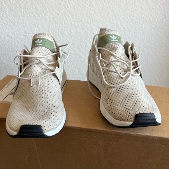 Adidas Sneakers size 9 - Picture 3 of 9